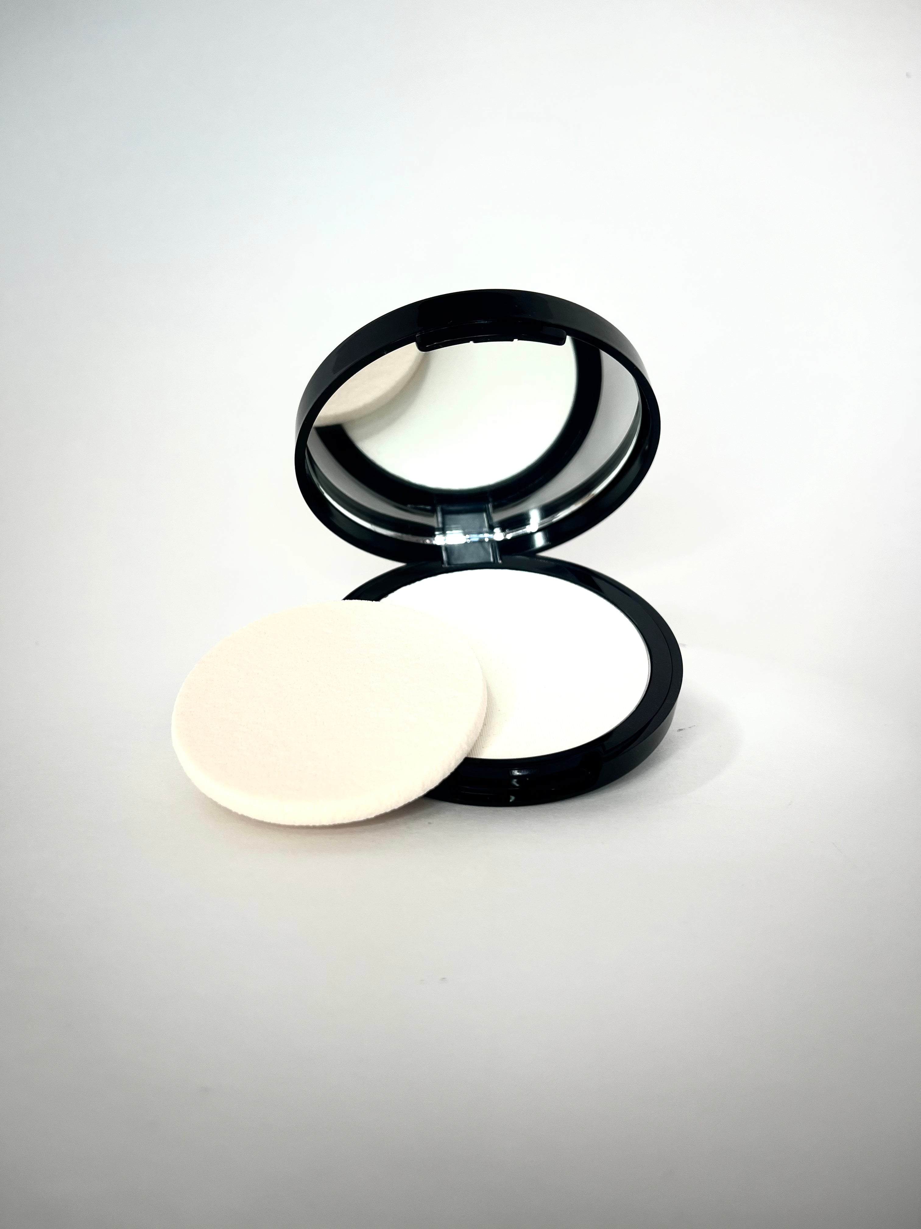 Invisible Blotting Powder